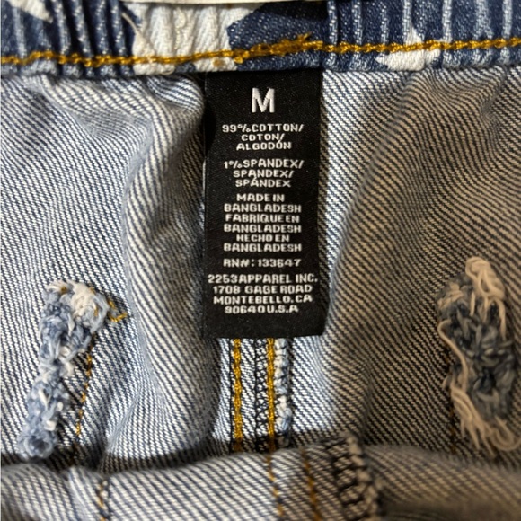 Blue Star-Patterned Women's Shorts - Picture 6 of 8